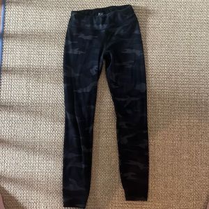 Athleta girl black camo leggings!!